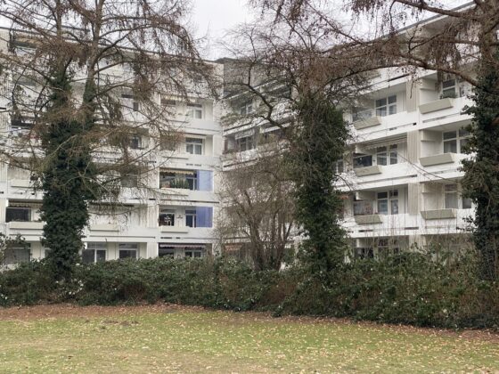 V E R K A U F T – Über den Dächern mit Weitblick… Sonnige 2-Zi.-Wohnung in Südlage