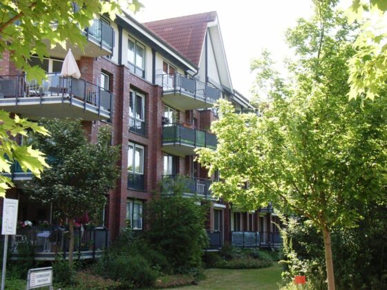 HELLE 2-ZI.-WOHNUNG + VERGLASTE ESSDIELE + SW-LOGGIA HELLE 2-ZI.-WOHNUNG + VERGLASTE ESSDIELE + SW-LOGGIA